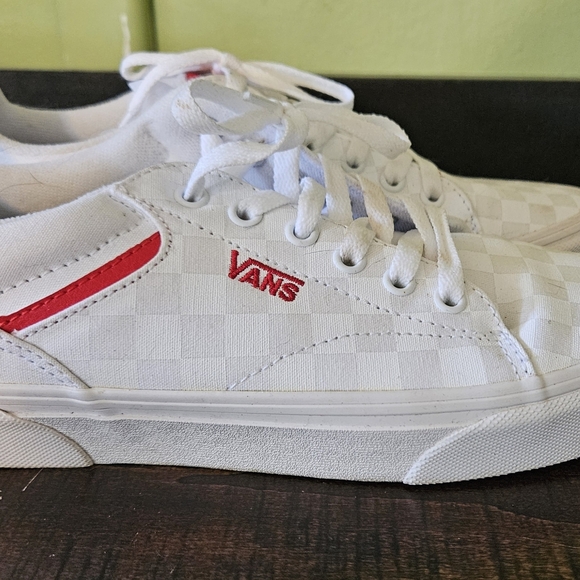 VANS 8.5 Women's Checkerboard White Red Worn once or twice at the most. W/Box - Picture 3 of 9